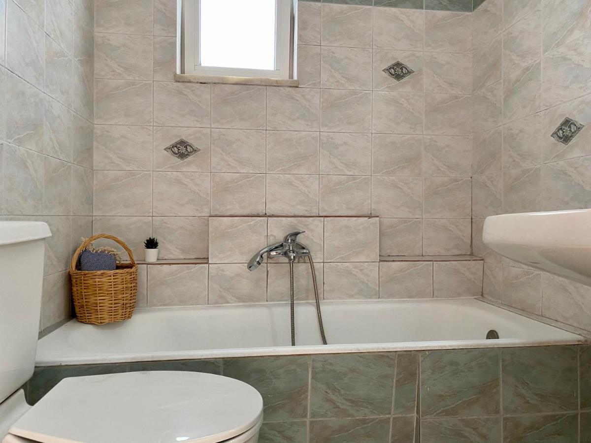 Central, Sunny & Spacious Apartment, In Kos, "1" Kültér fotó